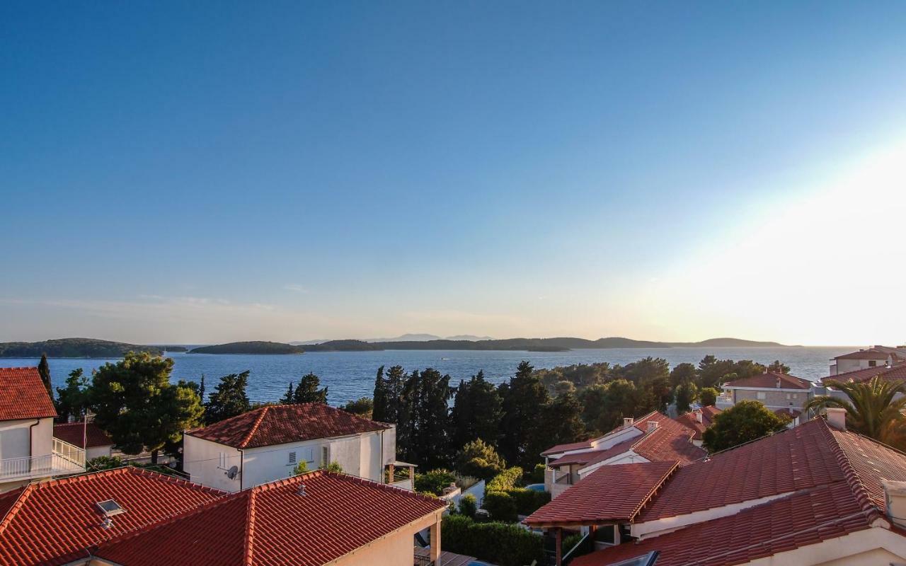 Apartments Pavicic Tudor Hvar Town Exterior photo